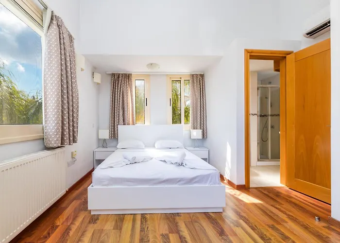 Anthorina Greco #10 *